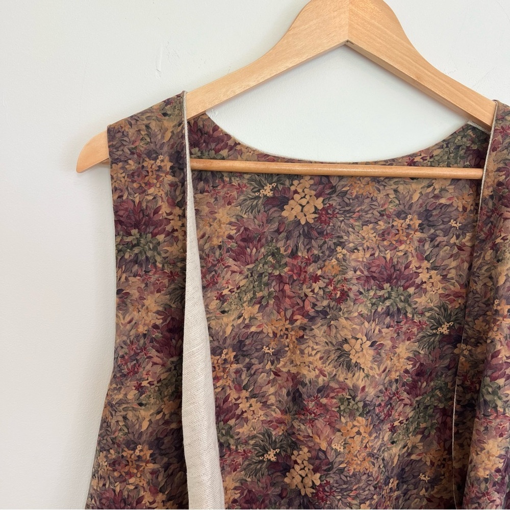 Vintage Inspired Floral Patterned‎ Linen Sleeveless Vest - Picture 4 of 8